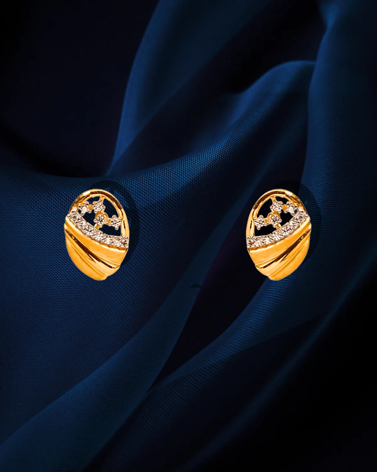 22 KT Designer Gold  Round Pendant Set (D139)