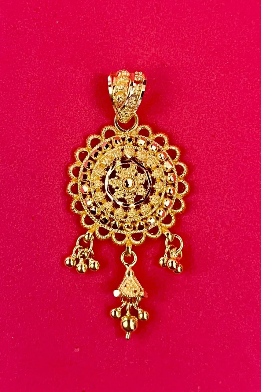 22 KT Gold Designer Round Pendant Set (D101)