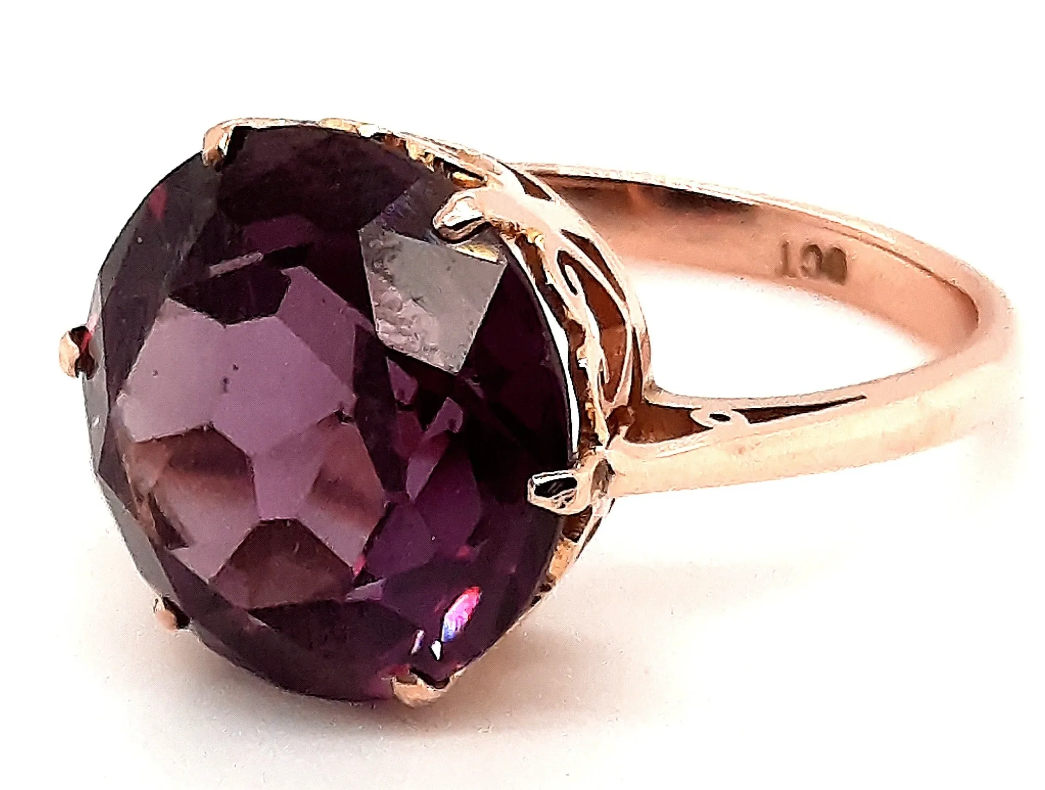 9ct Yellow Gold & Colour Change Sapphire Dress Ring
