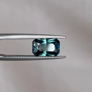 natural blue green sapphire 2.55 crt