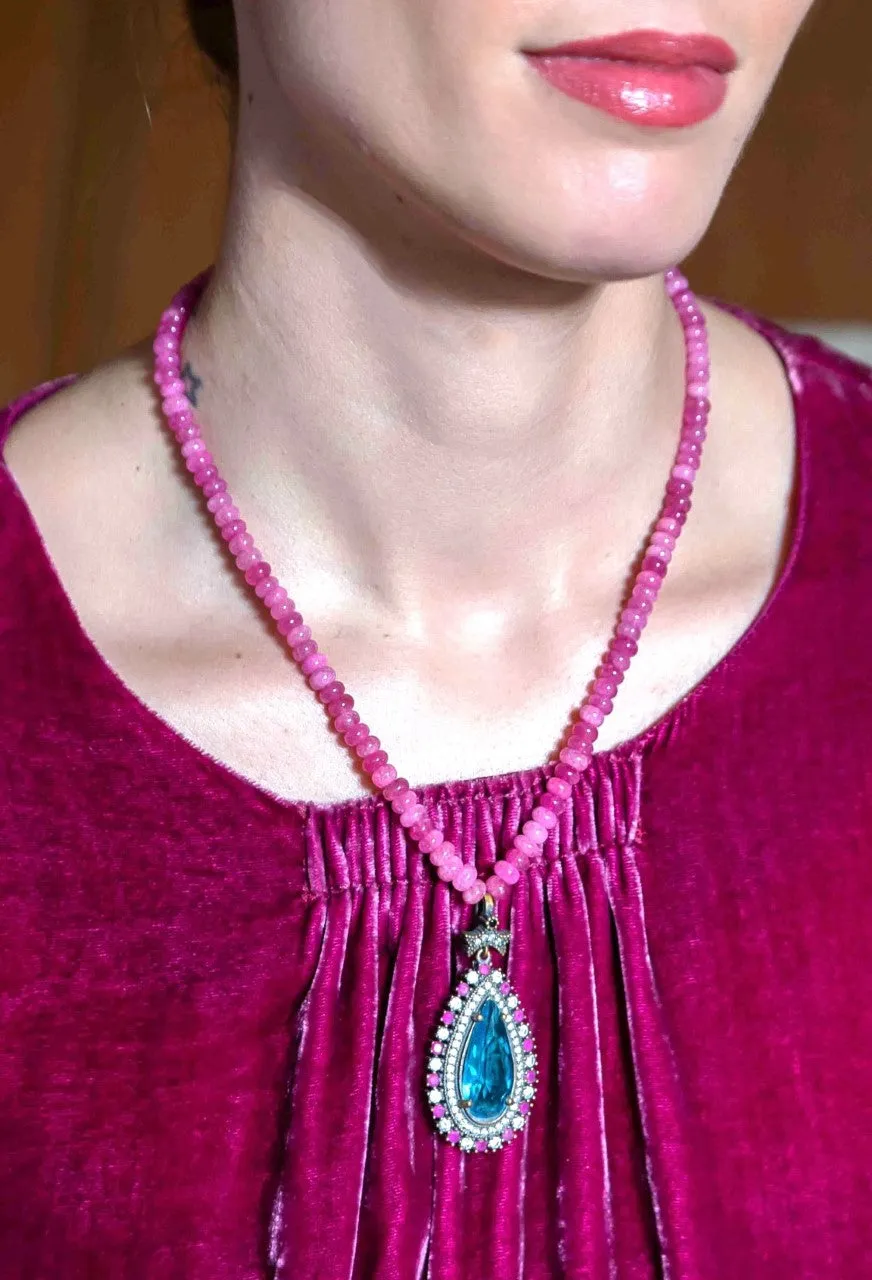 Neema pendant